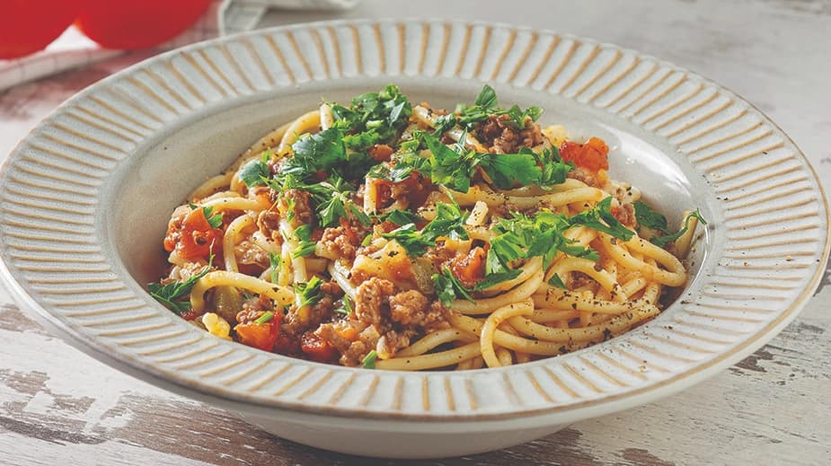 Bol Domatesli Kıymalı Spagetti