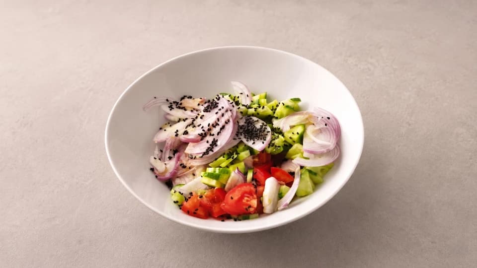 Kuru Kırmızı Soğanlı Çoban Salata