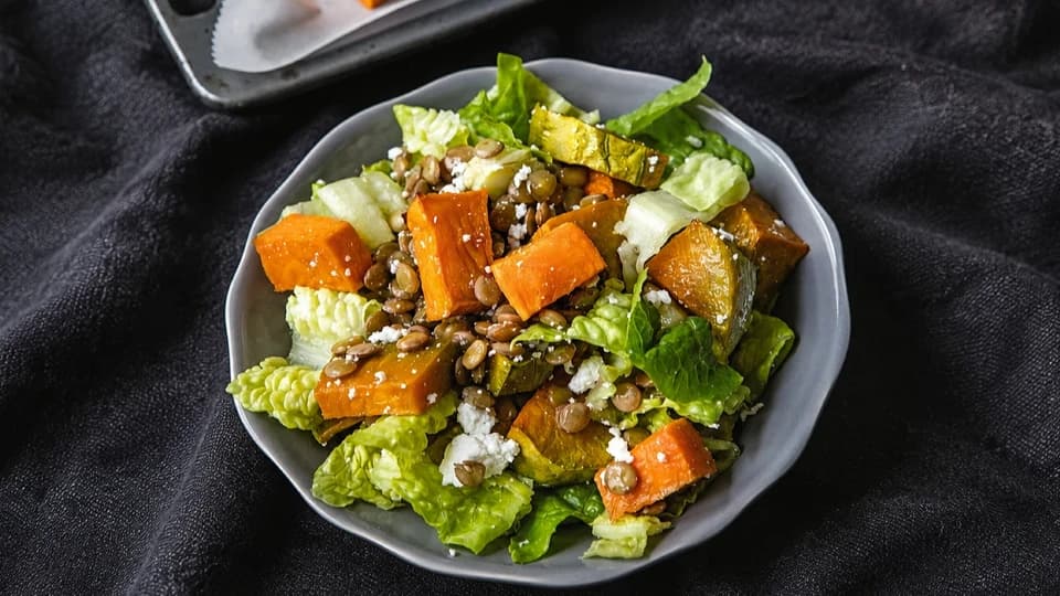 Yeşil Mercimekli Bal Kabaklı Salata