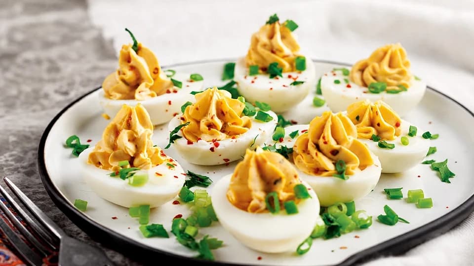 Krem Peynirli Kahvaltı Salatası