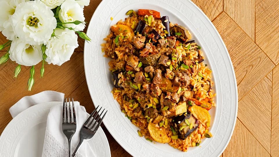Sebzeli Fıstıklı Davet Pilavı