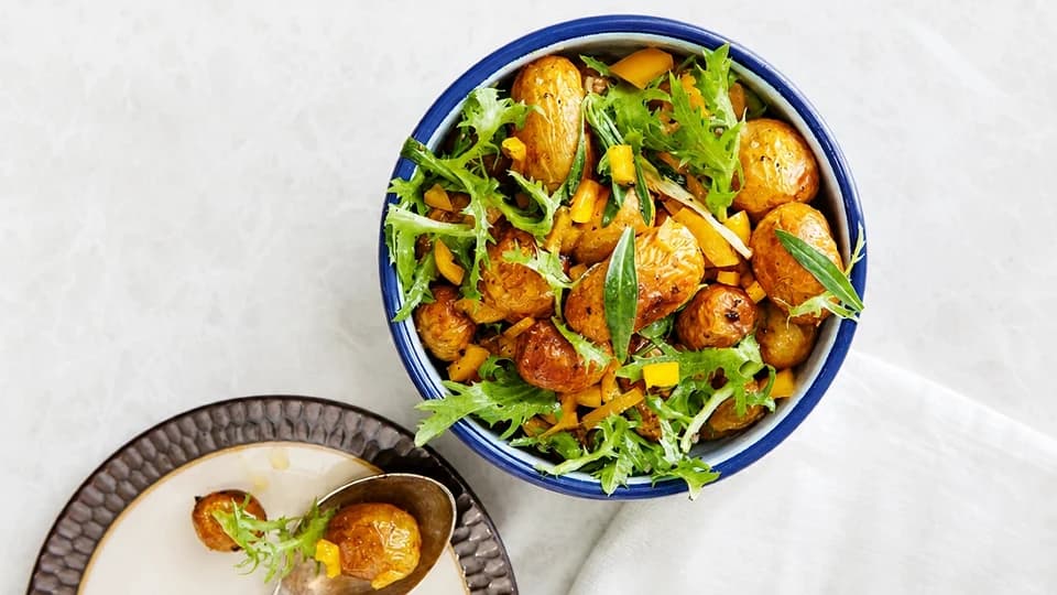 Taze Zahterli Patates Salatası