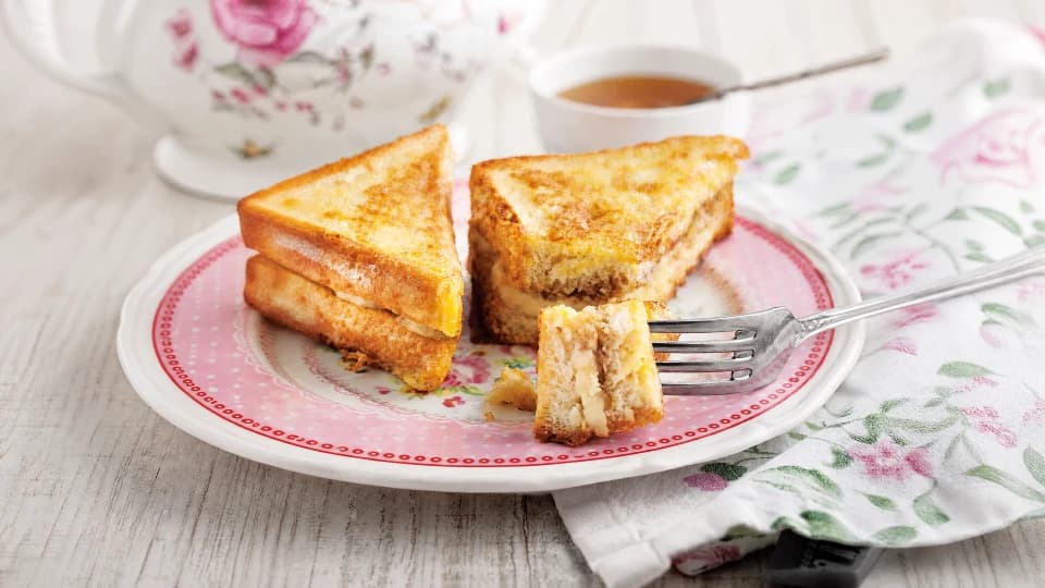 Tavada Muzlu Tereyağlı Tatlı Tost