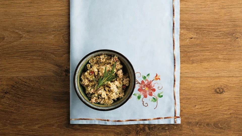 Ton Balıklı Zeytinli Bulgur Salatası