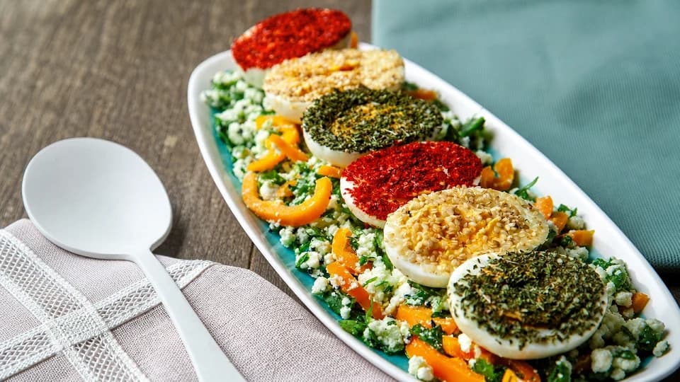 Yumurtalı Peynir Tabağı
