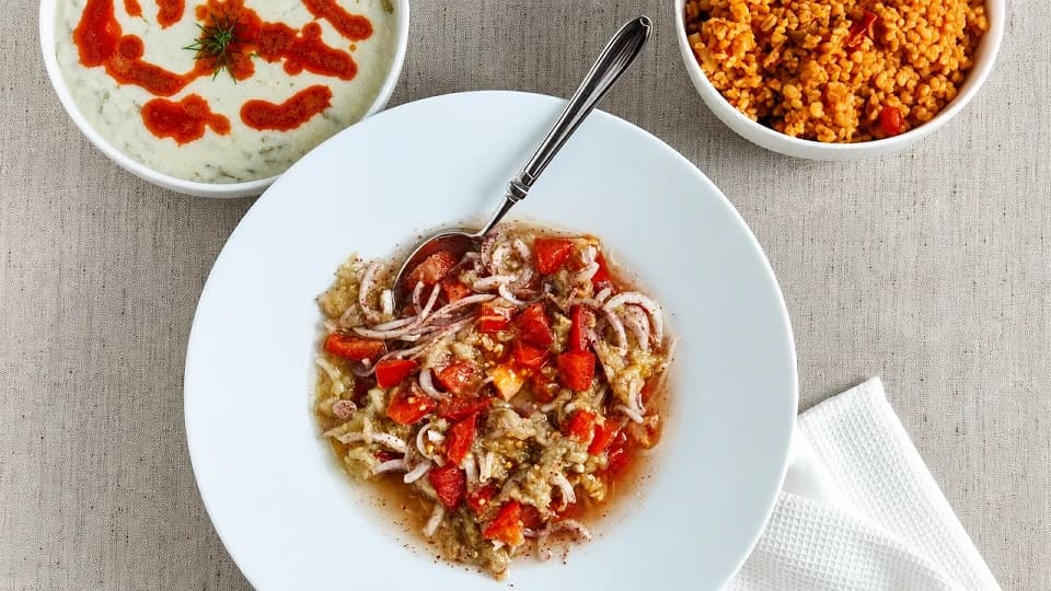 Sumaklı Patlıcan Salatası