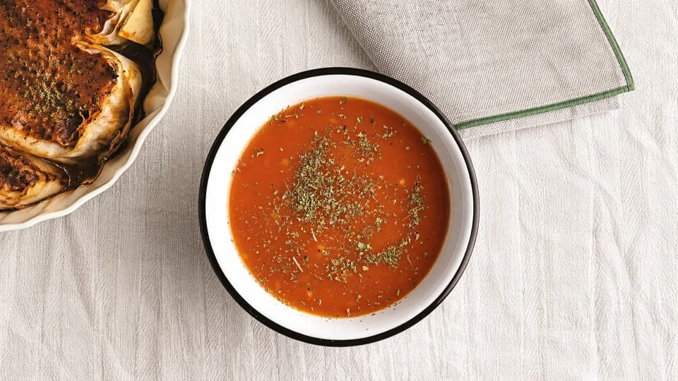 Arpa Şehriyeli Domates Çorbası
