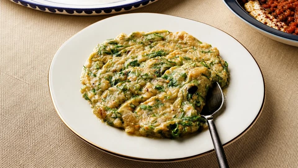 Yeşilli Patlıcan Salatası