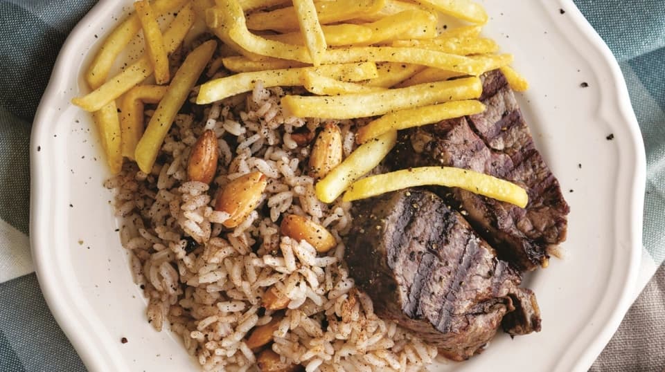 Dana Kuşbaşılı ve Tel Şehriyeli Bulgur Pilavı