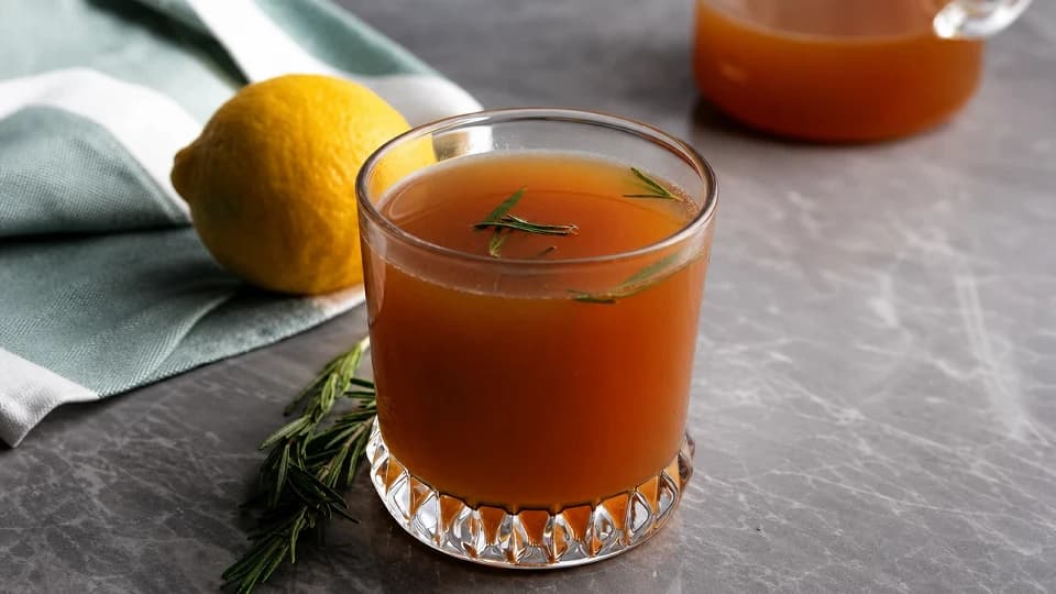 Biberiye ve Hindistan Cevizi Şekerli Limonata